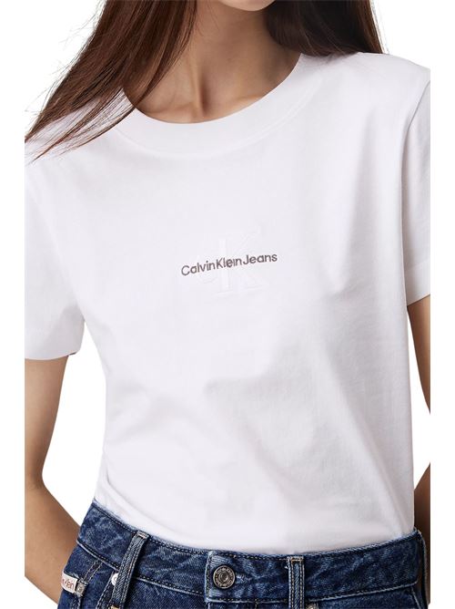 T-shirt donna bianca in cotone rigenerativo Calvin Klein Jeans | J20J223563YAF